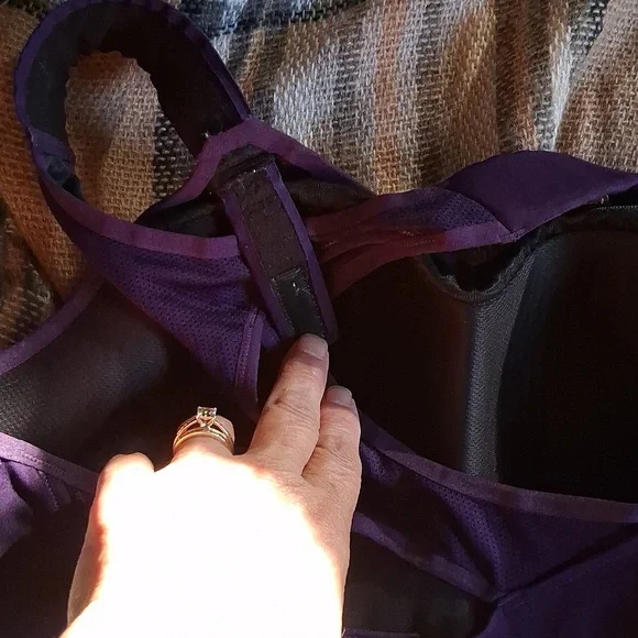 Moving Comfort Purple Sports Bra - Picture 7 of 9
